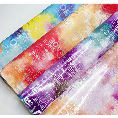 PU Rainbow Letter Print Magazin Design สิวสังเคราะห์ กันน้ํา เนื้อหนังเทียม สําหรับกระเป๋าเดินทาง เฟอร์นิเจอร์เครื่องสําอาง/โซฟา