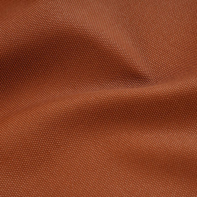 ผิวหนังที่รู้สึกถึงผ้าไหม กระเป๋าสะพายหนังครึ่งพู ผ้าหนังเทียม