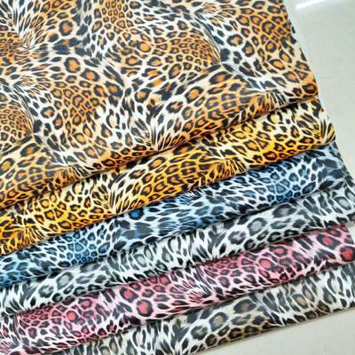 ขายปลีก PVC Leopard ผนังเทียมประดิษฐ์สําหรับกระเป๋า Notebook โทรศัพท์
