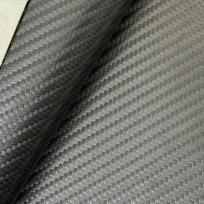 วัสดุหนังเทียม PVC คาร์บอนไฟเบอร์หนา 1.1 มม. ลายนูน สำหรับเบาะ โซฟา กระเป๋าเป้ กระเป๋าสตางค์ เข็มขัด