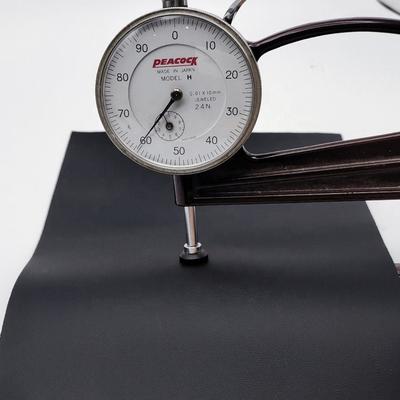 ผิวหนังพีวีซีสําหรับครอบเก้าอี้รถยนต์ ทนต่อการบดน้ํา 54"