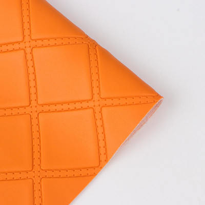 PVC Rhombus Punching Embossed Styleหนังสังเคราะห์ประดิษฐ์สําหรับรถเท้า ที่นั่งรถ โซฟาตกแต่งกระเป๋าผ้าหนังปลอม