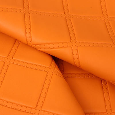 PVC Rhombus Punching Embossed Styleหนังสังเคราะห์ประดิษฐ์สําหรับรถเท้า ที่นั่งรถ โซฟาตกแต่งกระเป๋าผ้าหนังปลอม