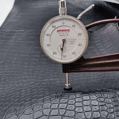 เคสกระเป๋าสตางค์หนังเทียมลายจระเข้ PVC รองเท้า ผ้าหนังโน๊ตบุ๊ค