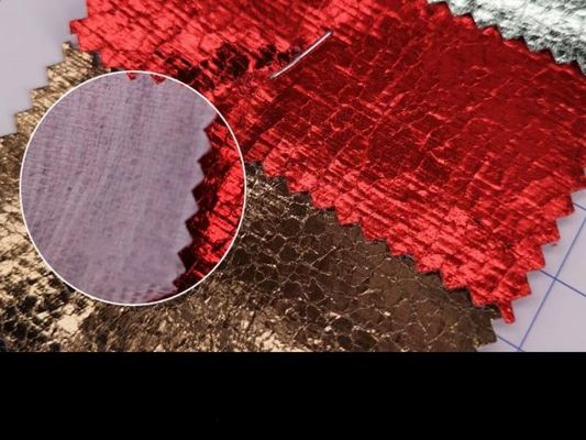 ผ้าหนังเทียมลายจระเข้ PVC นูน กันน้ำ ยืดได้ สำหรับใช้ทำกระเป๋าสตางค์ รองเท้า สมุดโน้ต โซฟา กระเป๋า เฟอร์นิเจอร์