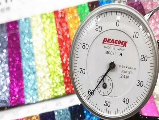 ขายปลีก PU Glitter Powder Grain Synthetic Leather Wallet Case Shoes Notebook ผ้าหนัง