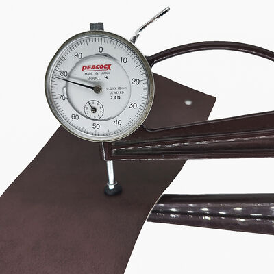 หนังเทียม PVC Crazy Horse Oil Wax Tanned กันน้ำสำหรับบุโซฟา เก้าอี้ กระเป๋า เบาะรถยนต์ สายเข็มขัดนิรภัย หนังเทียม