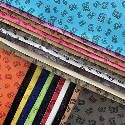ผ้าหนังเทียม PU Vinyl สีแฟชั่นเปลี่ยนสี ลายปั๊มนูน สำหรับเฟอร์นิเจอร์ รองเท้า กระเป๋า แผ่นรองโต๊ะ โซฟา